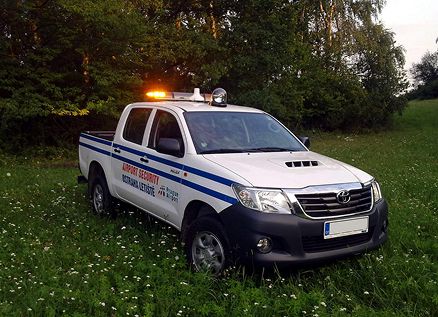 HOLOMY s.r.o. - Osvětlení aut letiště Praha